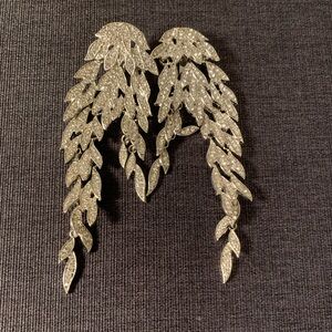 New in Box Leaf Statement/Bridal Clip Earring in Silver Tone